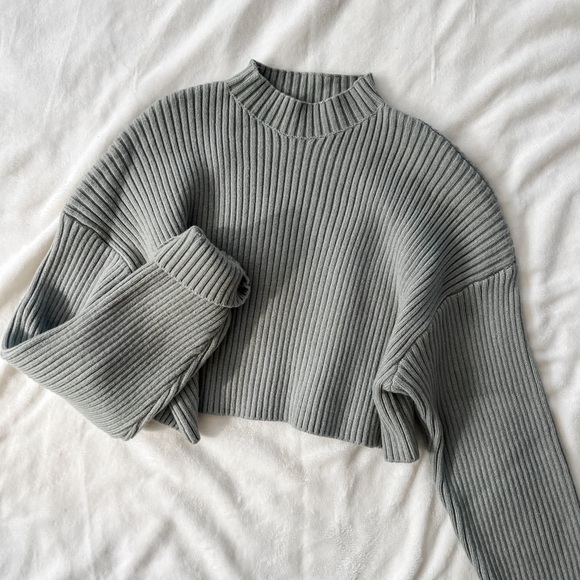 Mable | Cropped Sweater - Picture 2 of 7
